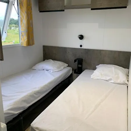 Szálloda Les Pins Maritimes *
